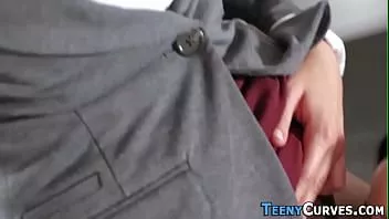 Jouer Booty fessée teen lesbienne jantes cul rond