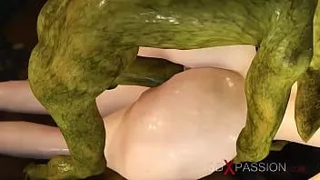 play 热性！美丽的年轻女王在神秘洞穴中被一个绿色怪物用力操