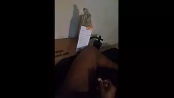 播放 ...除了没有秃点，因为雕像见证了干手淫