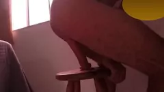 Reproduzir Casal emo fica íntimo com enorme pau de borracha e seu próprio esperma