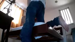 Jouer Petite fille mignonne grosse se venge le petit ami du meilleur ami avec une balade chaude