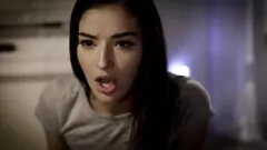 Играть Мэдисон Харт получает грубую глубокую глотку с массивным твердым хуем