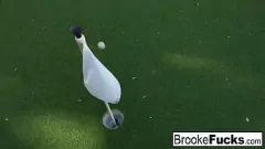 Reproduzir Brooke Brand e Alice em fantasias de Minnie Mouse fazendo sexo lésbico selvagem com peitos grandes e bunda