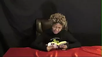 Redare Lectura isterica a lui Soi (carrie de stephen king)