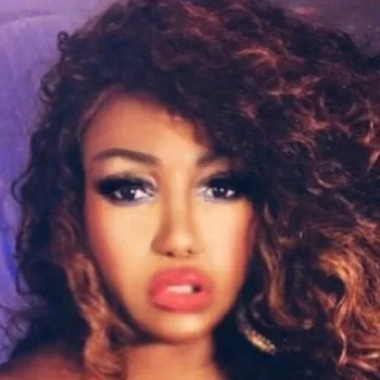 Pornstar Dominique Simone