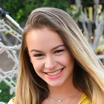 Star du porno Naomi Swann