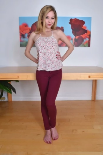 Pornoster Angel Smalls