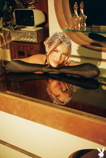 Star du porno Love Dove M