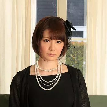 Pornstar Airi Miyazaki