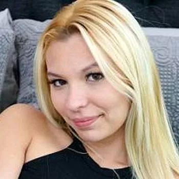 Star du porno Sophia Sweet