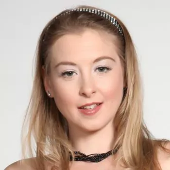 Порнозвезда Sunny Lane